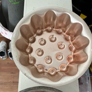 Vintage pie pan, Bundt pan and lemon squeezer